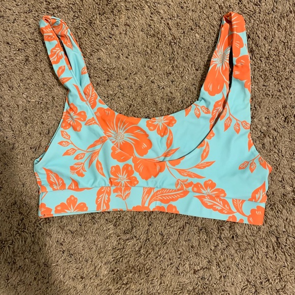 Kulani Kinis Top - Picture 2 of 2